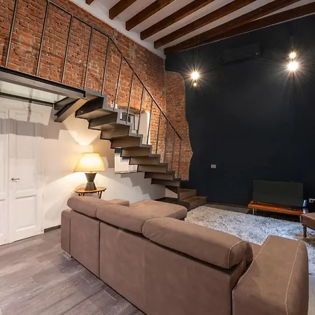 Apartment Charming Loft In Isola Milan