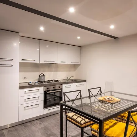 Charming Loft In Isola