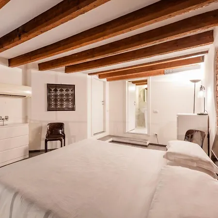 Apartment Charming Loft In Isola Milan