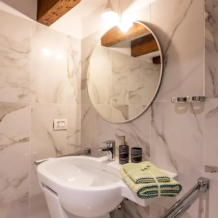 Charming Loft In Isola * Milan